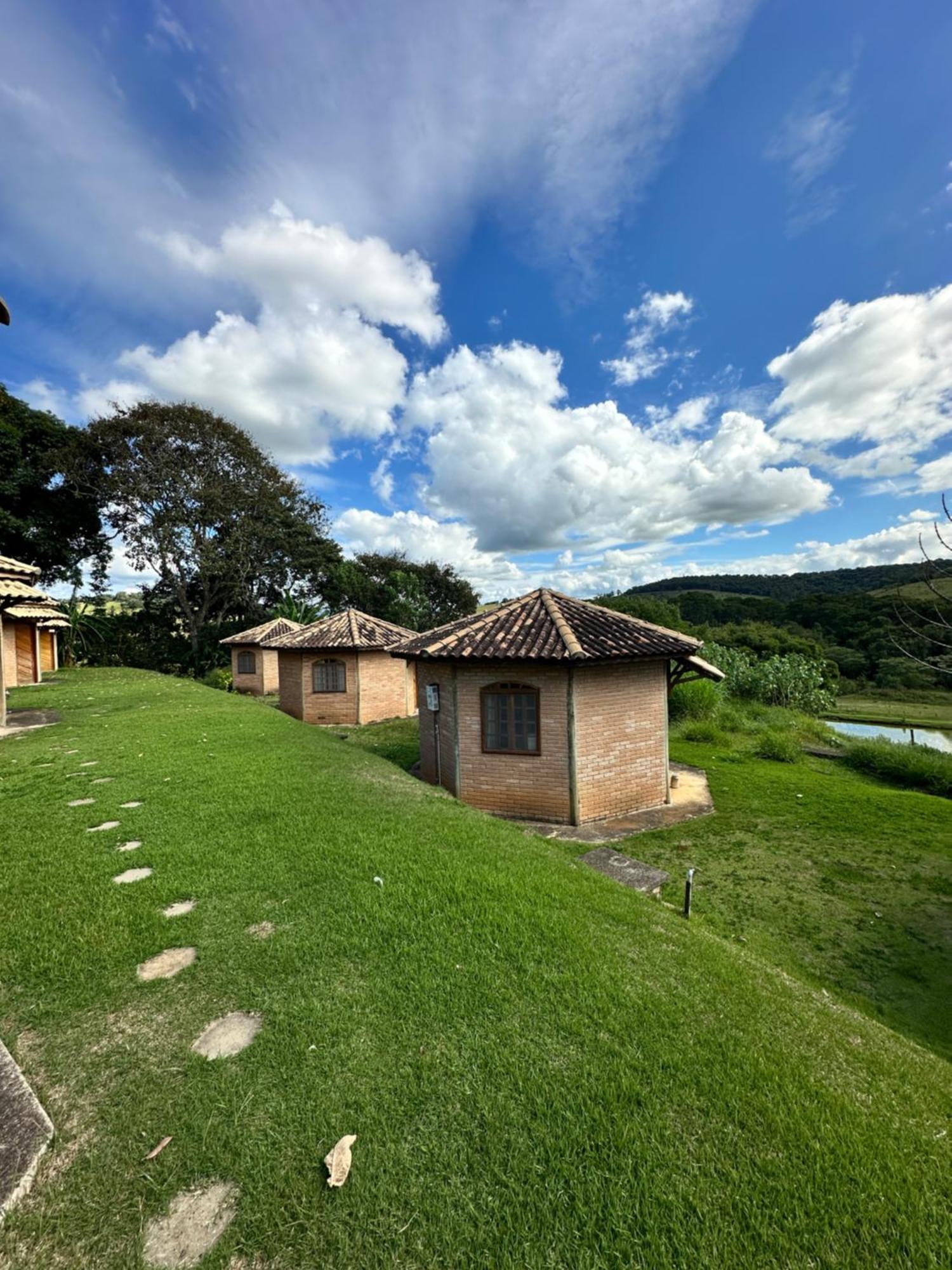 Chales Reviva Sao Sebastiao do Rio Verde ภายนอก รูปภาพ